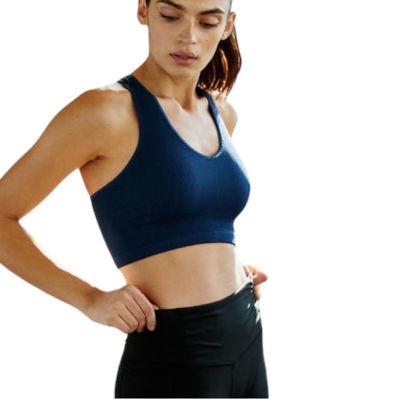 Free People Free Throw Crop Top Yoga Workout Sports Top Womens Size XS New - Picture 10 of 10